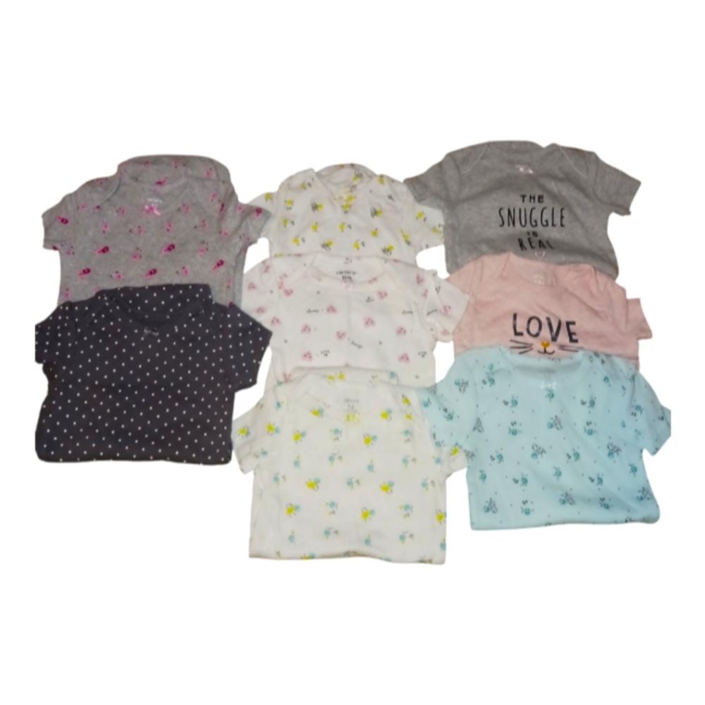 8 Carters Girl Baby Onesies bundle Size 12 months Sold together ❤️
